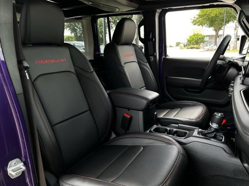Used 2026 Jeep Wrangler Unlimited Rubicon AWD/4WD image 27