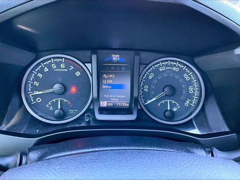 Certified 2021 Toyota Tacoma TRD Off-Road w/ Technology Package image 25