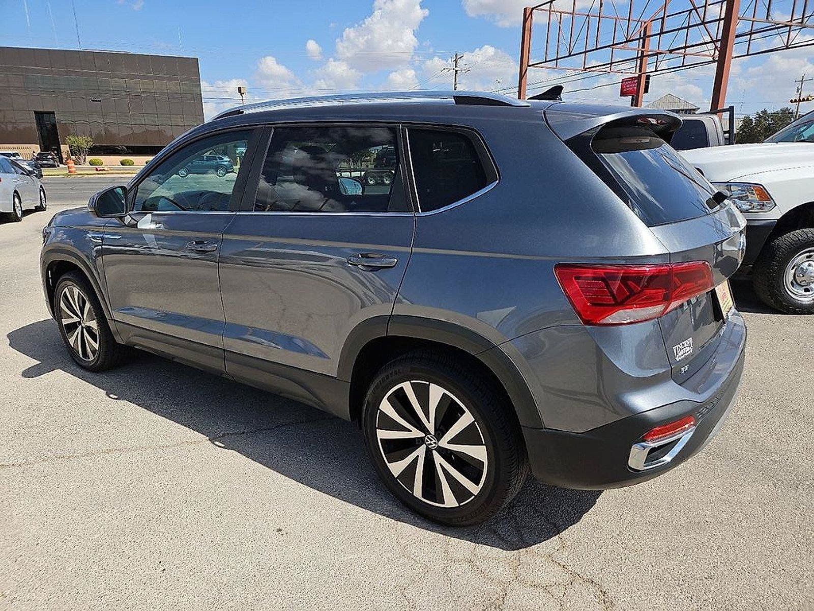Used 2022 Volkswagen Taos SE AWD/4WD image 4