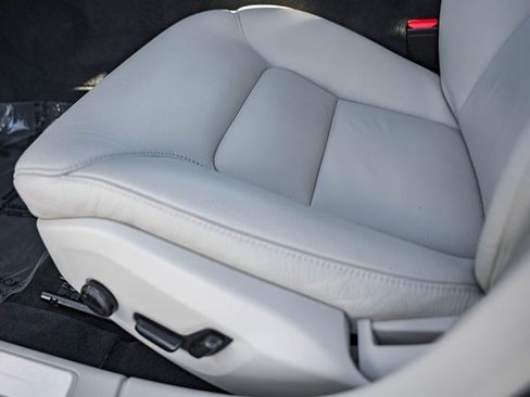 Used 2023 Volvo S60 T8 Plus image 31