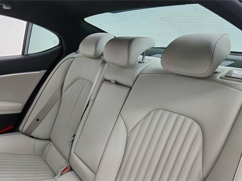 Used 2025 Genesis G70 2.5T w/ Sport Prestige Package image 29