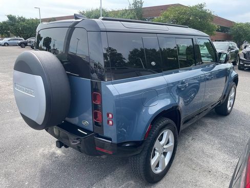 Used 2023 Land Rover Defender 110 X-Dynamic SE AWD/4WD image 4