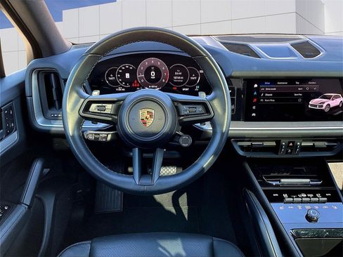 Used 2024 Porsche Cayenne image 13