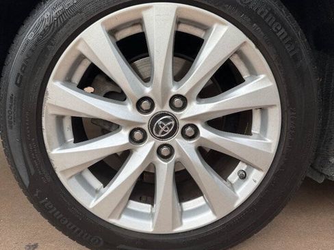 Used 2018 Toyota Camry LE FWD image 31