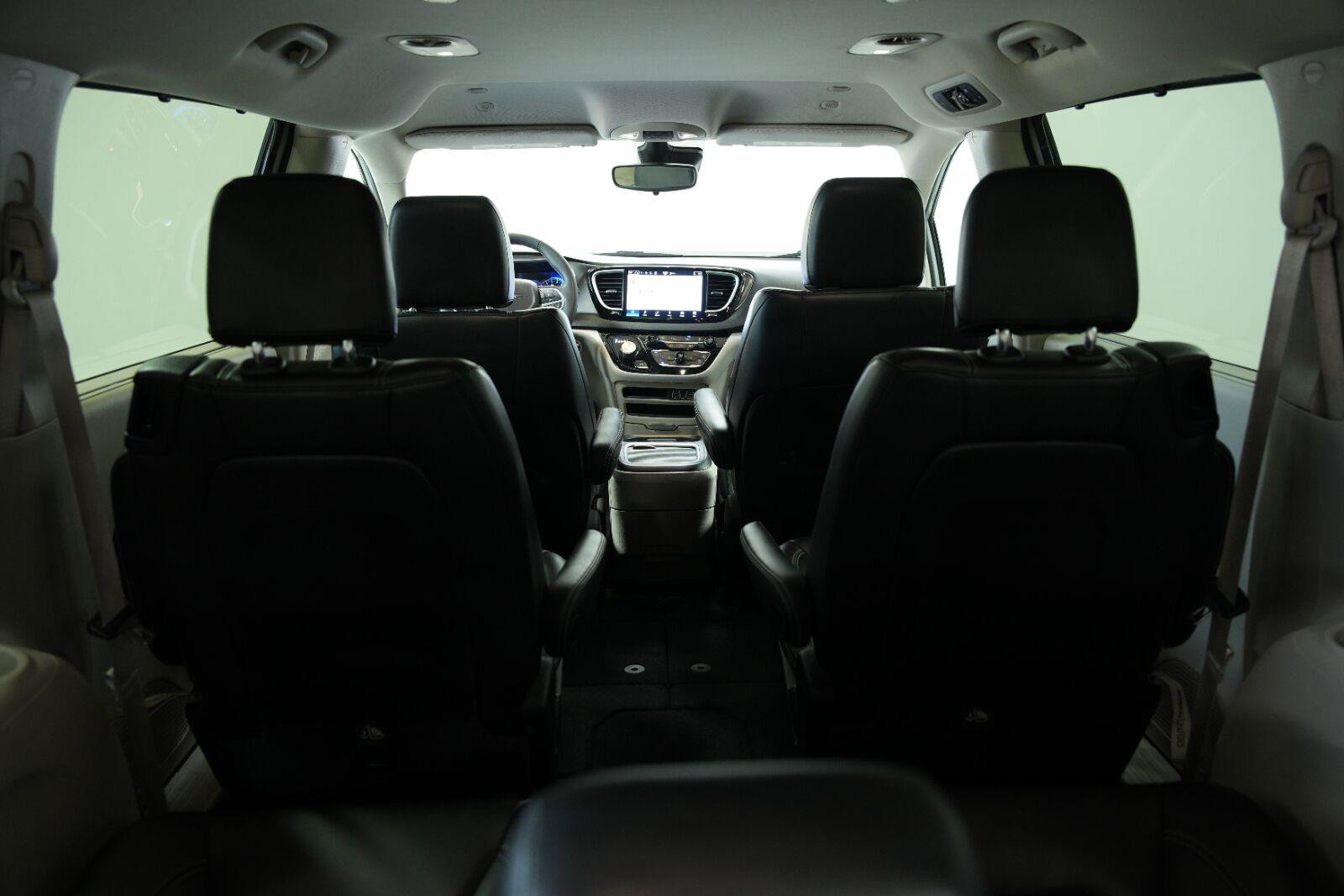 Used 2023 Chrysler Pacifica Touring-L FWD image 15