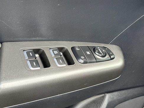 Used 2019 Kia Sportage LX FWD image 18