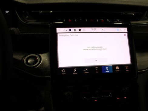 Used 2023 Jeep Grand Cherokee Limited w/ Black Appearance Package image 15