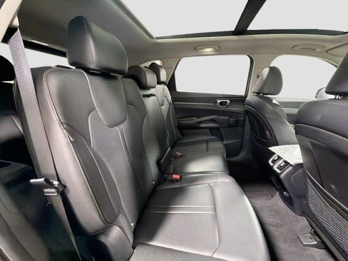 Used 2024 Kia Sorento S w/ Panoramic Sunroof Package FWD image 31