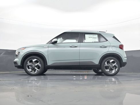 New 2026 Hyundai Venue SEL FWD image 28
