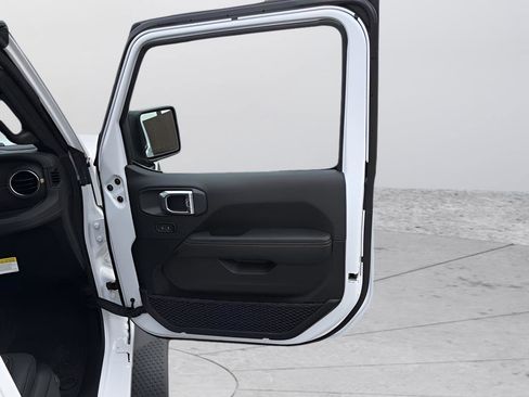 New 2026 Jeep Wrangler Sahara image 38