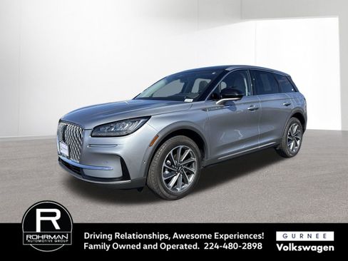 Used 2023 Lincoln Corsair AWD w/ Equipment Group 102A image 4