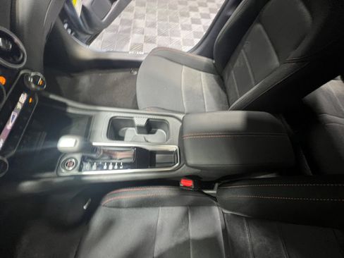 New 2025 Nissan Sentra SR image 15