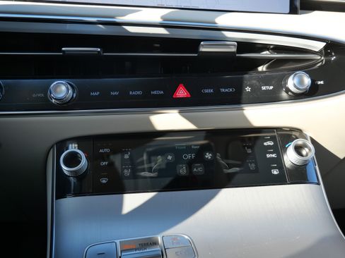 New 2026 Genesis GV70 2.5T Advanced image 12