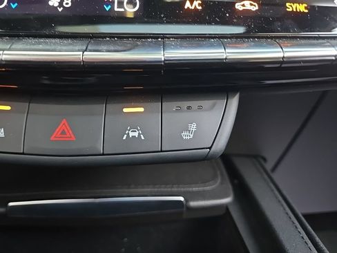 Used 2024 Cadillac XT4 Sport w/ Cold Weather Package AWD/4WD image 27
