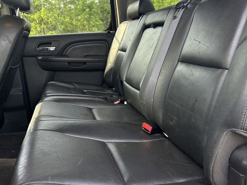 Used 2011 GMC Sierra 3500 Denali AWD/4WD image 7