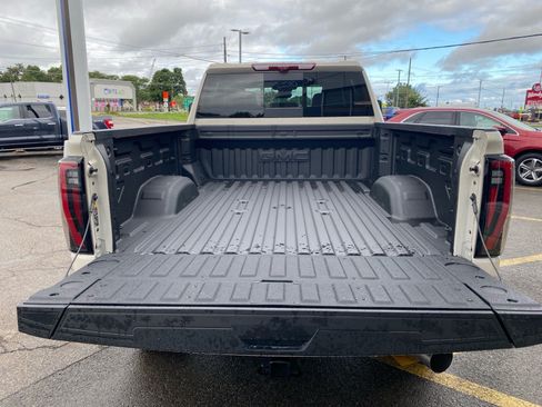 Used 2026 GMC Sierra 2500 AT4X w/ LPO, Black Badging Package AWD/4WD image 28