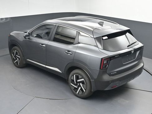 Used 2025 Nissan Kicks SV w/ SV Premium Package FWD image 34