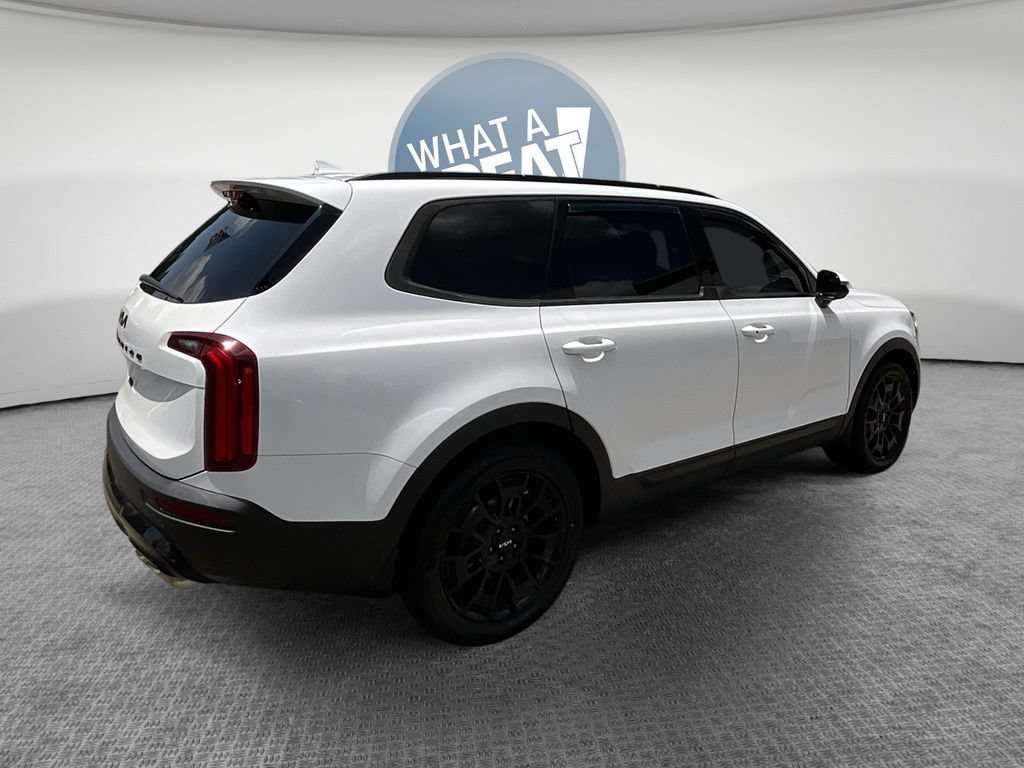 Certified 2022 Kia Telluride SX w/ SX Prestige Package AWD/4WD image 3