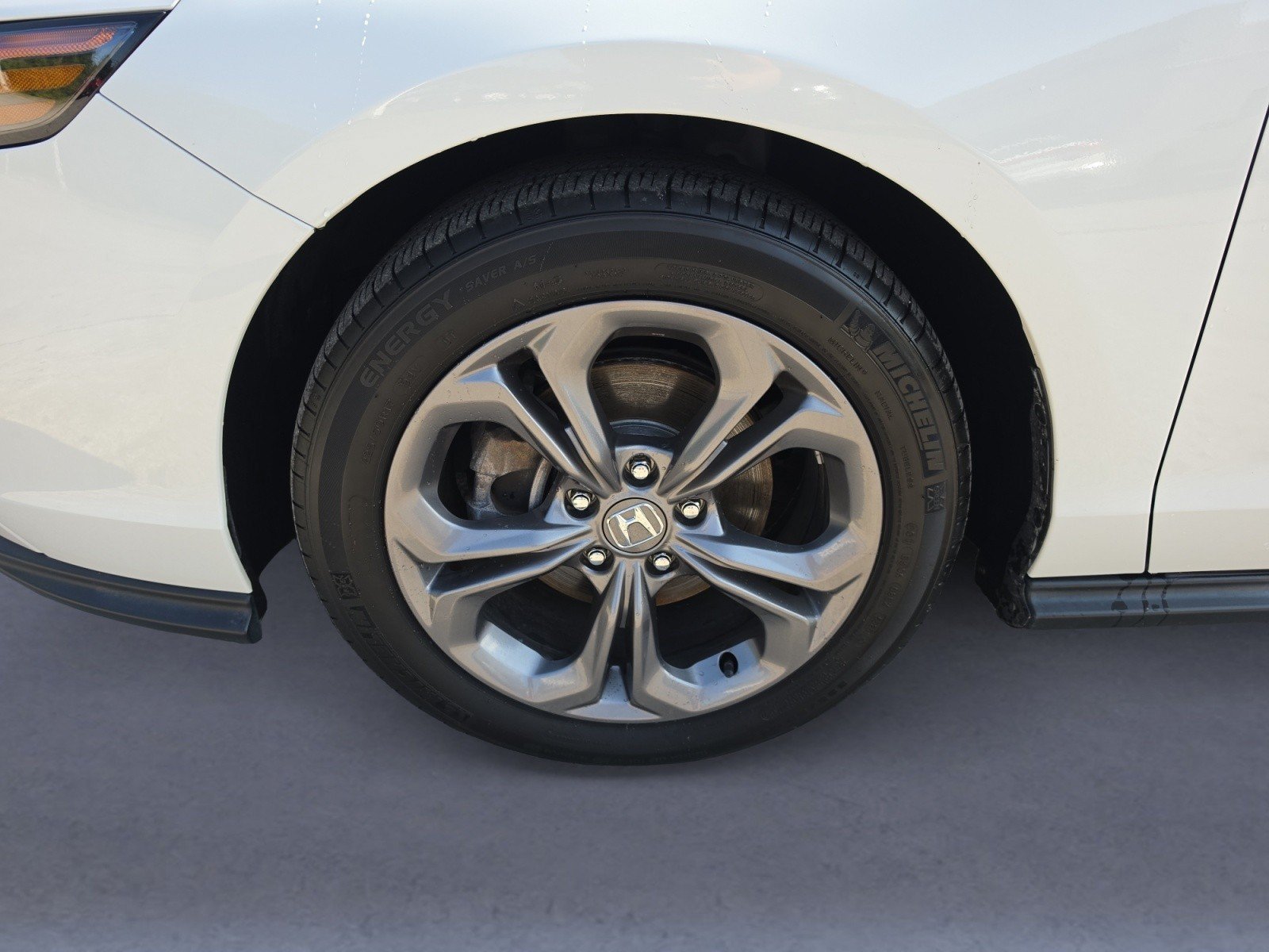 Used 2024 Honda Accord EX image 29