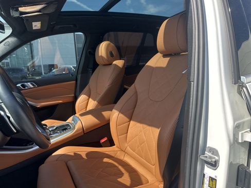 Used 2023 BMW X5 sDrive40i w/ Premium Package image 12