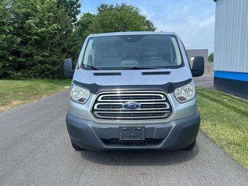 Used 2015 Ford Transit 150 XLT RWD image 2