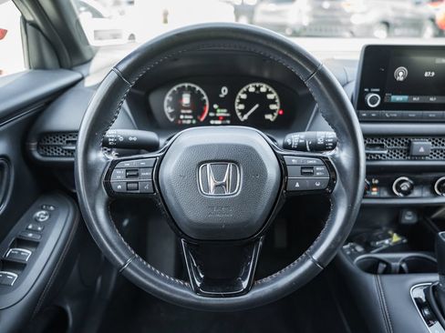 Certified 2025 Honda HR-V Sport image 27