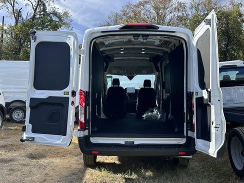 New 2026 Ford Transit 150 148 Medium Roof w/ Load Area Protection Package image 6