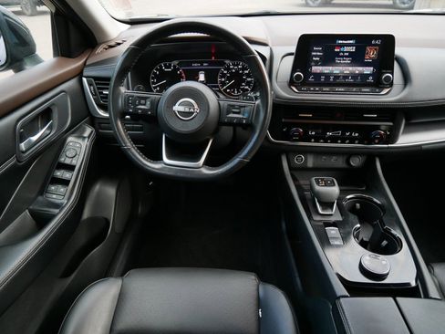Certified 2023 Nissan Rogue SV w/ SV Premium B Package AWD/4WD image 12