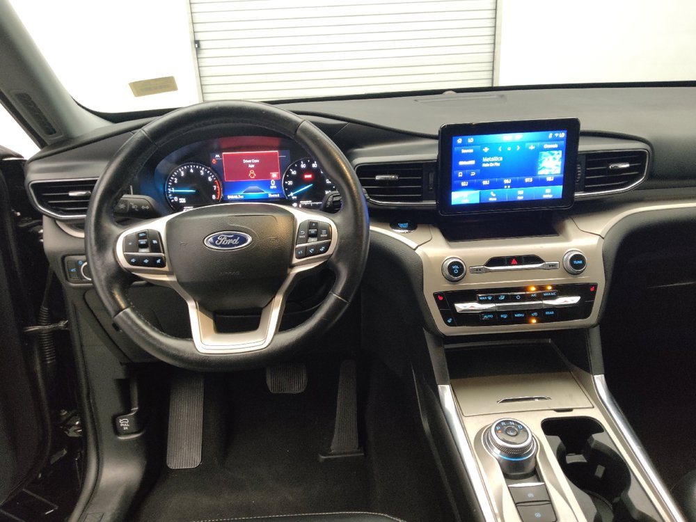 Used 2023 Ford Explorer XLT w/ Equipment Group 202A RWD image 22