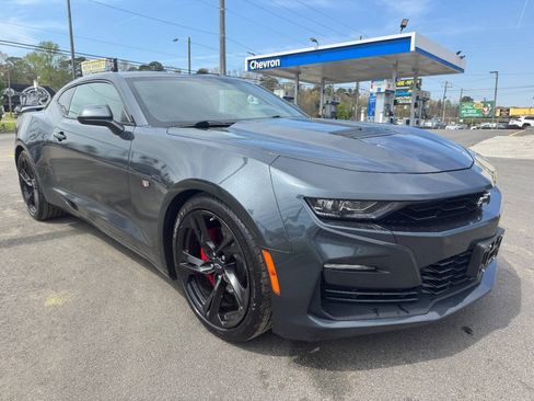 Used 2021 Chevrolet Camaro SS RWD image 8