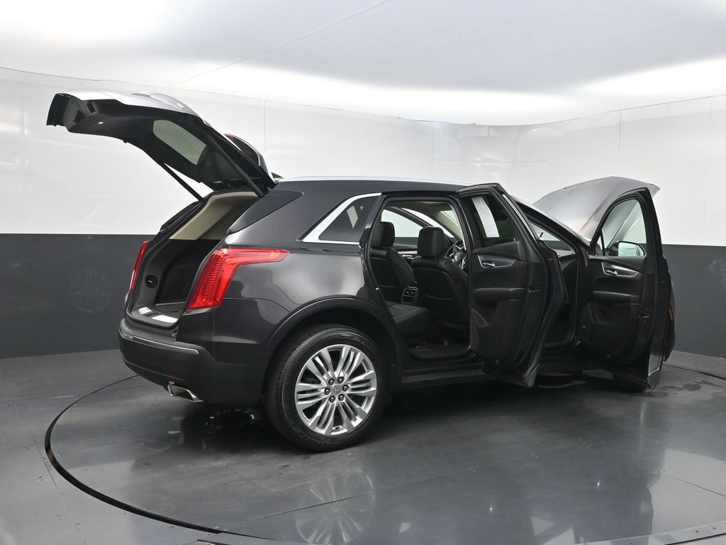 Used 2017 Cadillac XT5 Premium Luxury FWD image 40