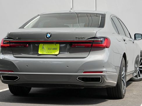 Used 2020 BMW 750i xDrive w/ Autobahn Package AWD/4WD image 4