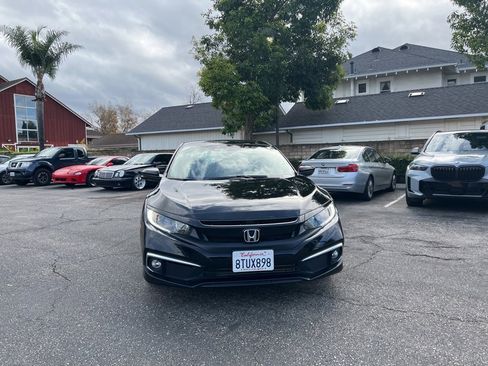 Used 2019 Honda Civic EX image 2