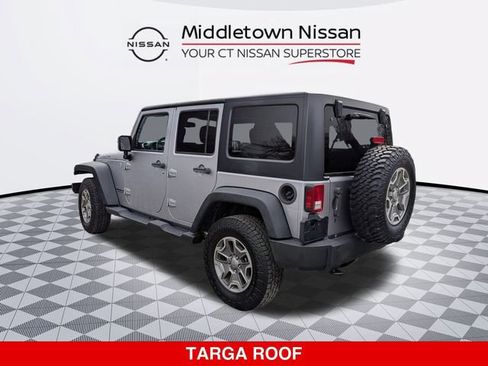 Used 2015 Jeep Wrangler Unlimited Rubicon w/ Connectivity Group AWD/4WD image 5