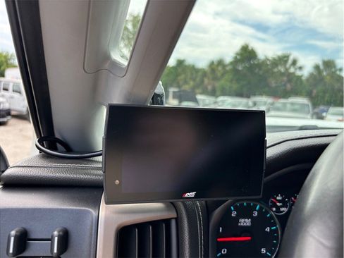 Used 2019 GMC Sierra 2500 Denali w/ Duramax Plus Package AWD/4WD image 31