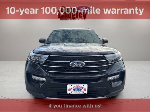 Used 2023 Ford Explorer XLT w/ Equipment Group 202A AWD/4WD image 3