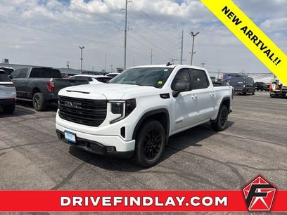 Used 2024 GMC Sierra 1500 Elevation w/ LPO, Elevation Black Package