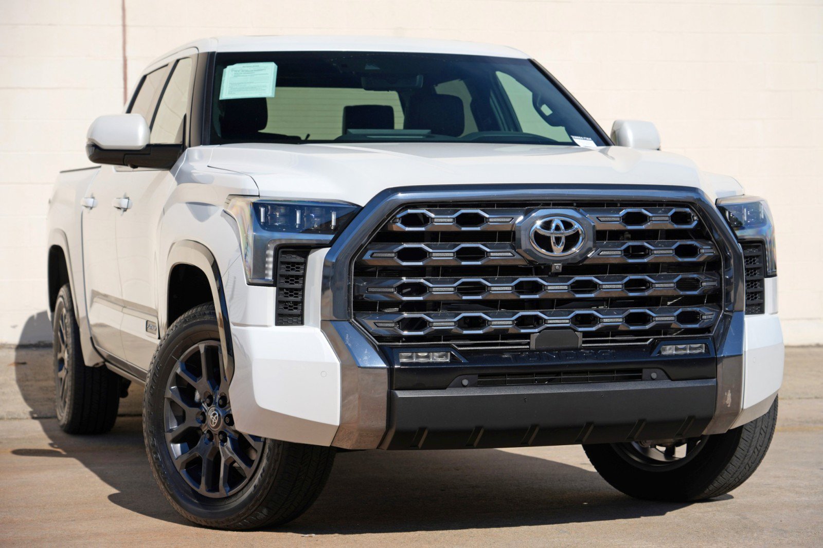 Used 2024 Toyota Tundra Platinum AWD/4WD image 4