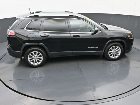 Used 2019 Jeep Cherokee Latitude w/ Popular Appearance Group FWD image 32