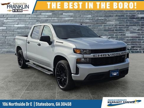 Used 2022 Chevrolet Silverado 1500 Custom w/ LPO, Blackout Package RWD image 8