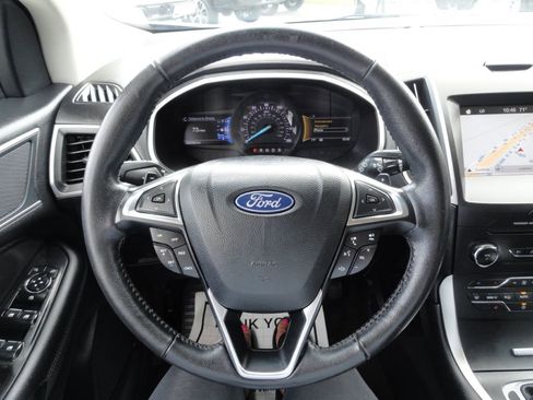 Used 2018 Ford Edge SEL w/ Equipment Group 201A FWD image 18