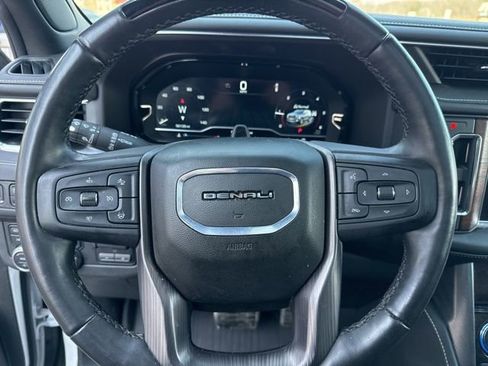 Used 2024 GMC Yukon XL Denali Ultimate image 16