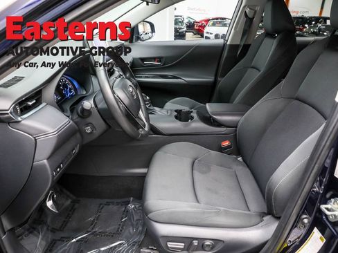 Used 2024 Toyota Venza LE image 13