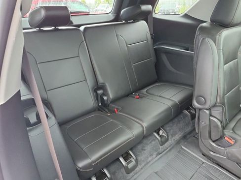 Used 2021 Chevrolet Traverse RS AWD/4WD image 34