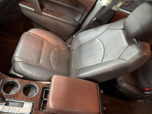 Used 2014 Buick Enclave Leather w/ Trailering Provision Package FWD image 34