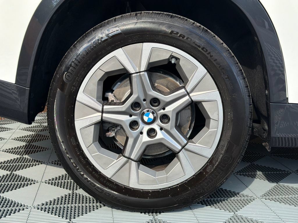 Used 2025 BMW X1 xDrive28i w/ Convenience Package AWD/4WD image 21
