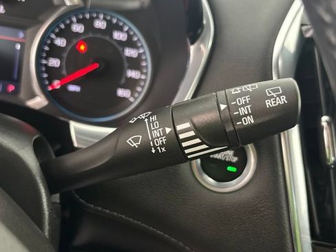 Used 2022 Chevrolet Traverse LT AWD/4WD image 9