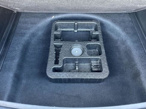 Used 2023 Jeep Compass Limited image 27