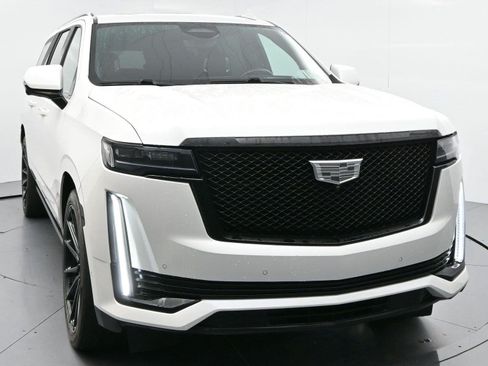 Used 2021 Cadillac Escalade ESV Sport Platinum AWD/4WD image 2