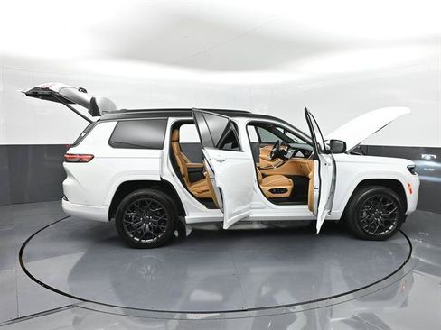 Used 2026 Jeep Grand Cherokee L Summit w/ Obsidian Package AWD/4WD image 54